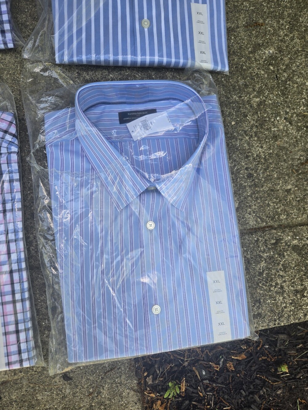 NWT Banana Republic Long Sleeve Athletic Cut Dress Shirt